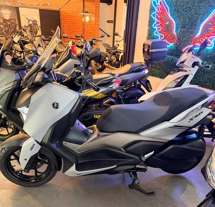 YAMAHA XMAX 250 CONNECTED ABS YAMAHA XMAX 250 CONNECTED ABS